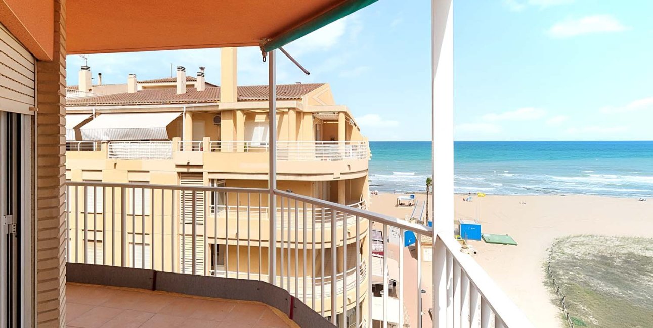 Resale - Apartment / flat -
Torrevieja - Torre La Mata