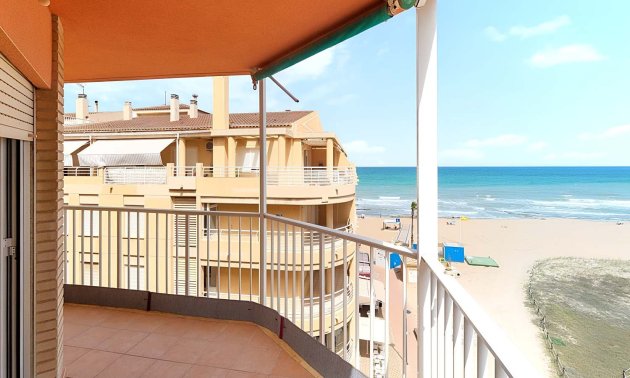 Resale - Apartment / flat -
Torrevieja - Torre La Mata