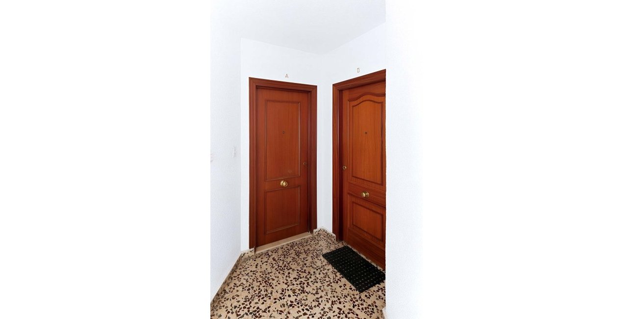 Resale - Apartment / flat -
Torrevieja - Torre La Mata