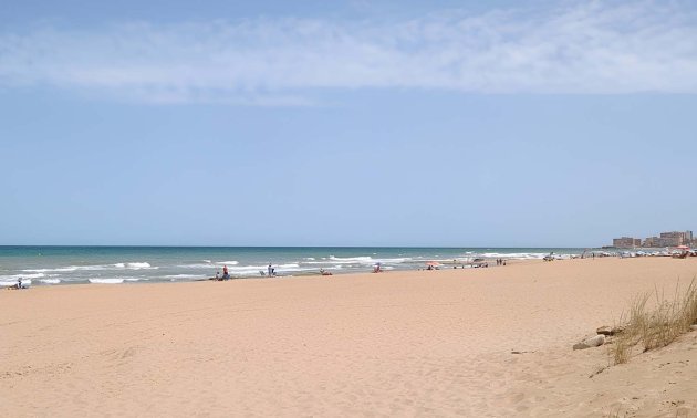 Resale - Apartment / flat -
Torrevieja - Torre La Mata