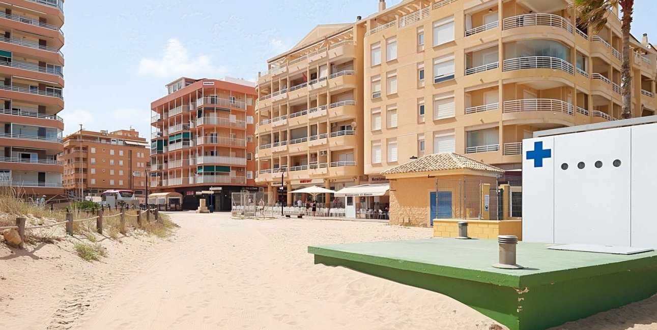 Resale - Apartment / flat -
Torrevieja - Torre La Mata