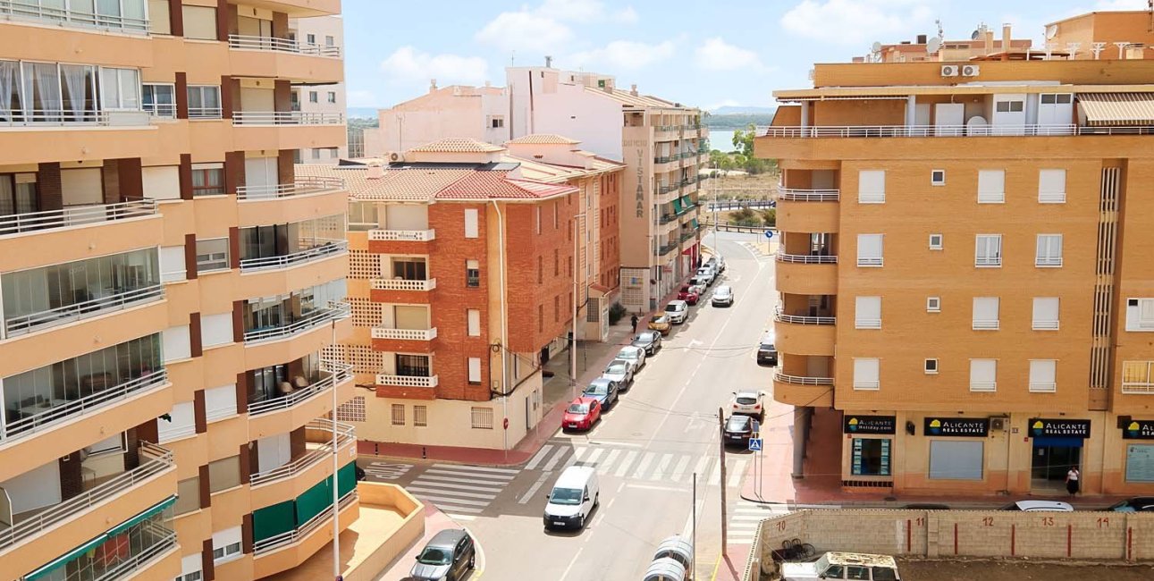Resale - Apartment / flat -
Torrevieja - Torre La Mata