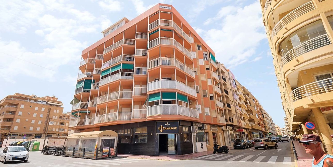Resale - Apartment / flat -
Torrevieja - Torre La Mata