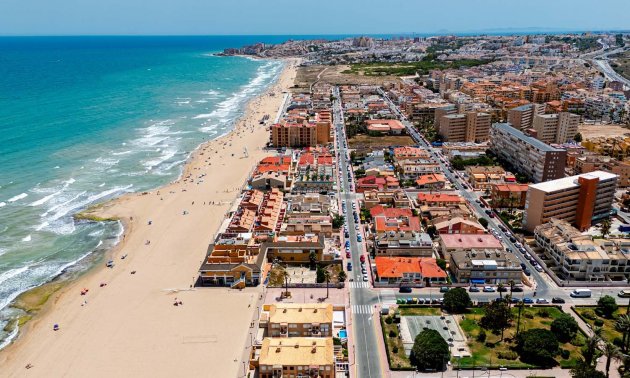 Resale - Apartment / flat -
Torrevieja - Torre La Mata