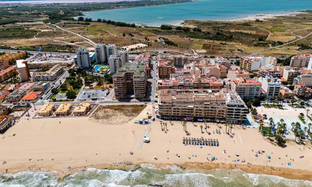 Resale - Apartment / flat -
Torrevieja - Torre La Mata