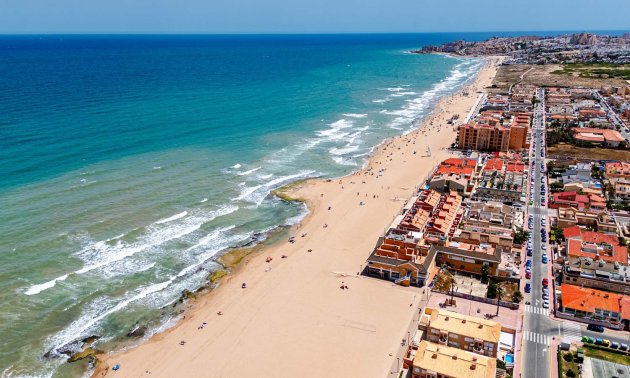 Resale - Apartment / flat -
Torrevieja - Torre La Mata
