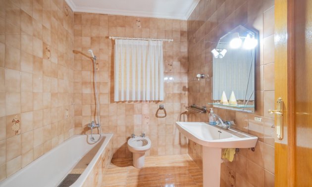 Resale - Villa -
San Miguel de Salinas - Torremendo