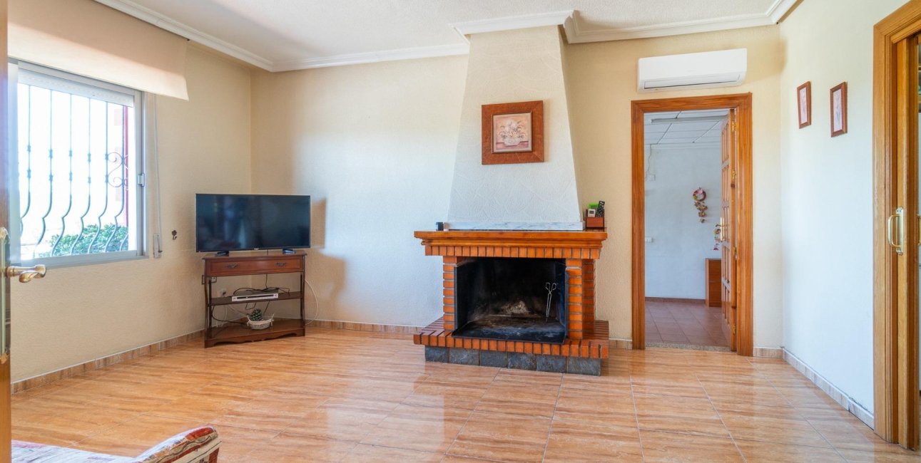 Resale - Villa -
San Miguel de Salinas - Torremendo