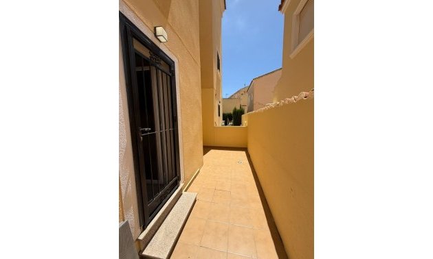 Resale - Townhouse -
Orihuela Costa - Campoamor