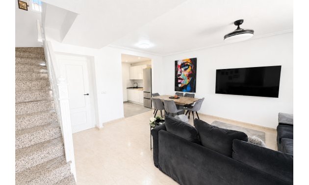 Resale - Townhouse -
Orihuela Costa - Campoamor
