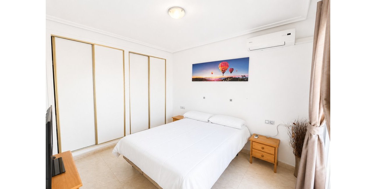 Resale - Townhouse -
Orihuela Costa - Campoamor