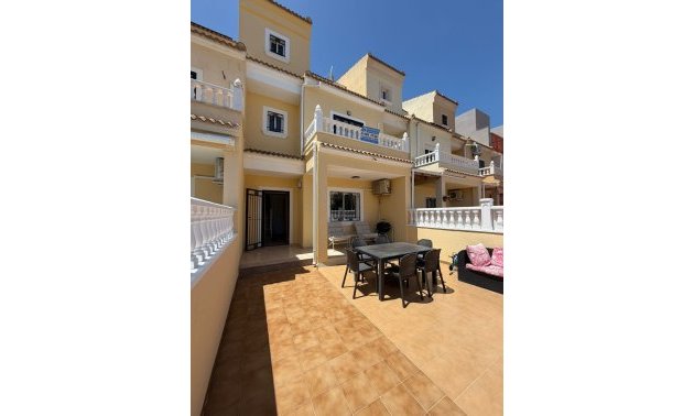 Resale - Townhouse -
Orihuela Costa - Campoamor