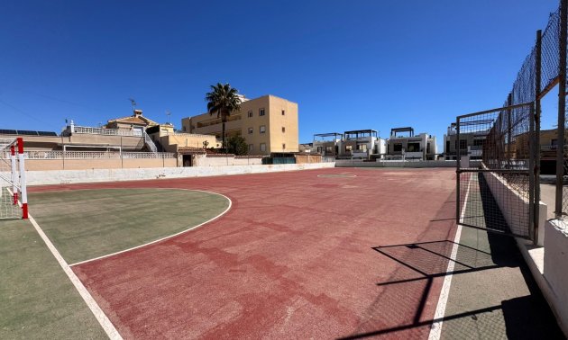 Resale - Townhouse -
Orihuela Costa - Campoamor