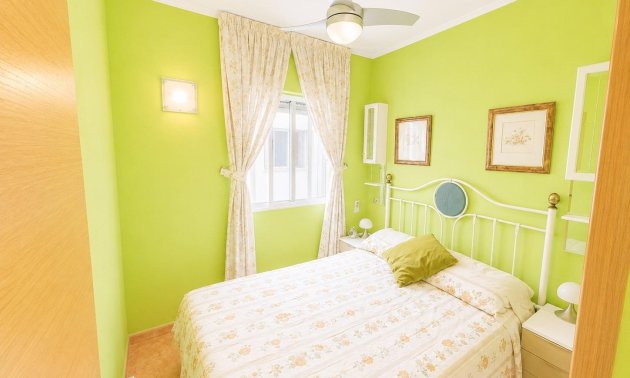 Reventa - Apartamento / piso -
Torrevieja - Estacion de autobuses