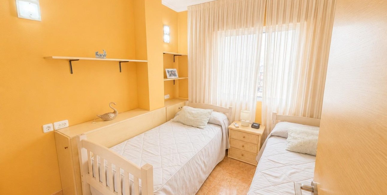 Reventa - Apartamento / piso -
Torrevieja - Estacion de autobuses