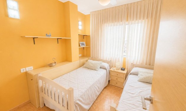 Reventa - Apartamento / piso -
Torrevieja - Estacion de autobuses