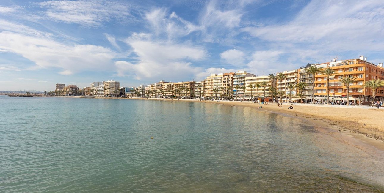 Reventa - Apartamento / piso -
Torrevieja - Estacion de autobuses