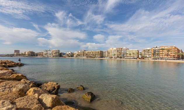 Reventa - Apartamento / piso -
Torrevieja - Estacion de autobuses