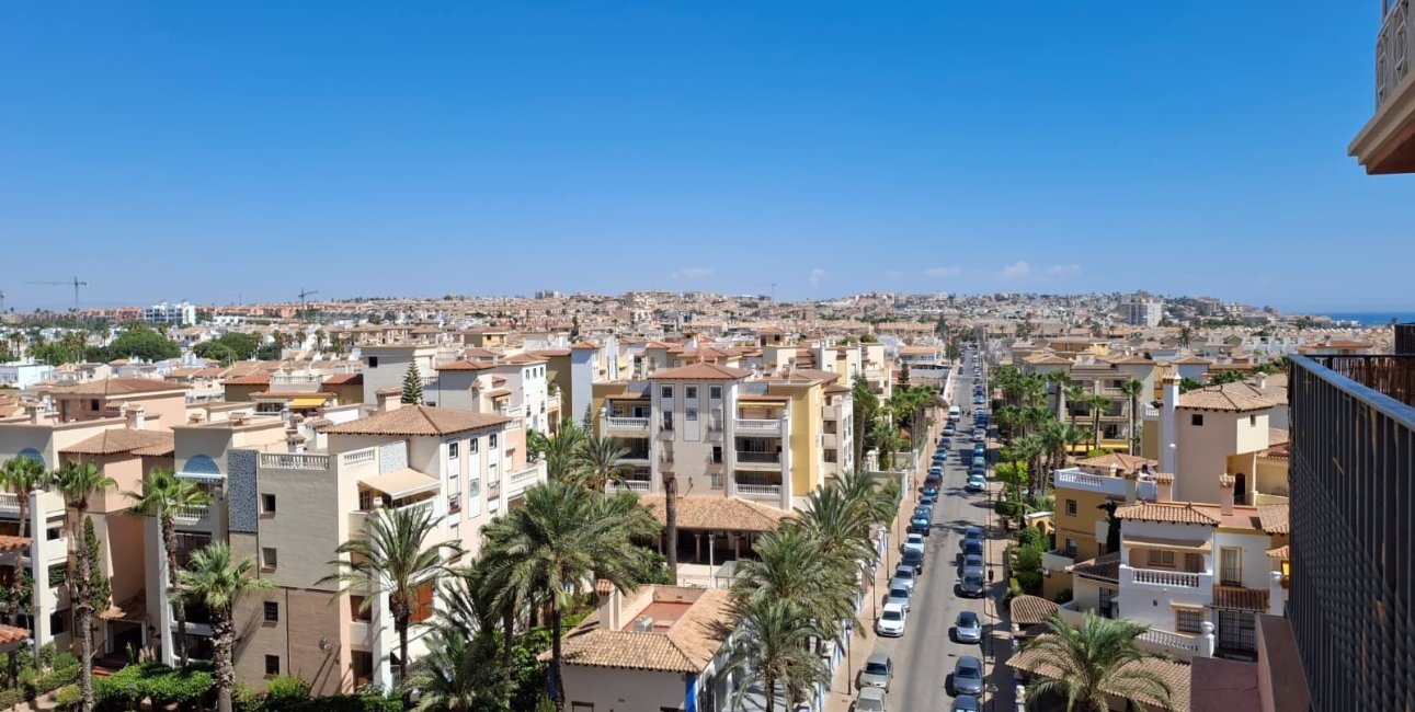 Reventa - Apartament / Duplex -
Torrevieja - Playa de los Locos