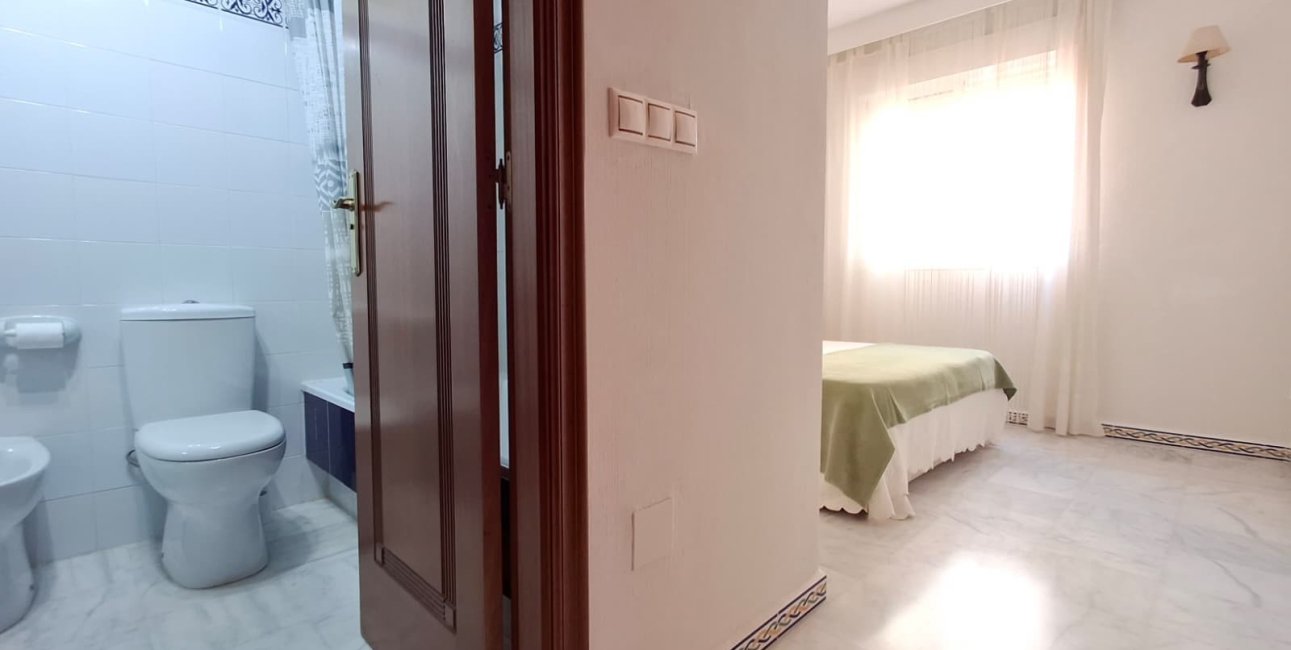 Reventa - Apartament / Duplex -
Torrevieja - Playa de los Locos