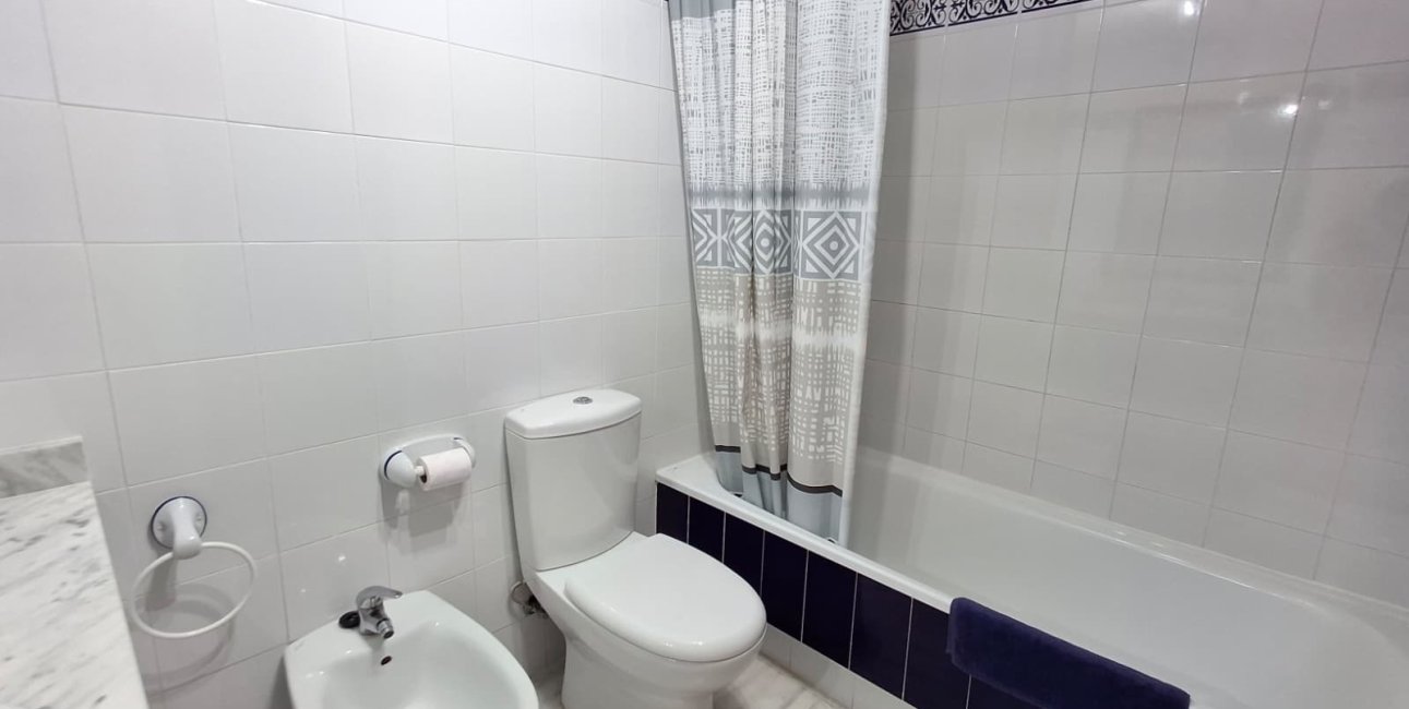 Reventa - Apartament / Duplex -
Torrevieja - Playa de los Locos