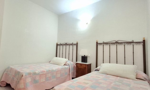 Reventa - Apartament / Duplex -
Torrevieja - Playa de los Locos