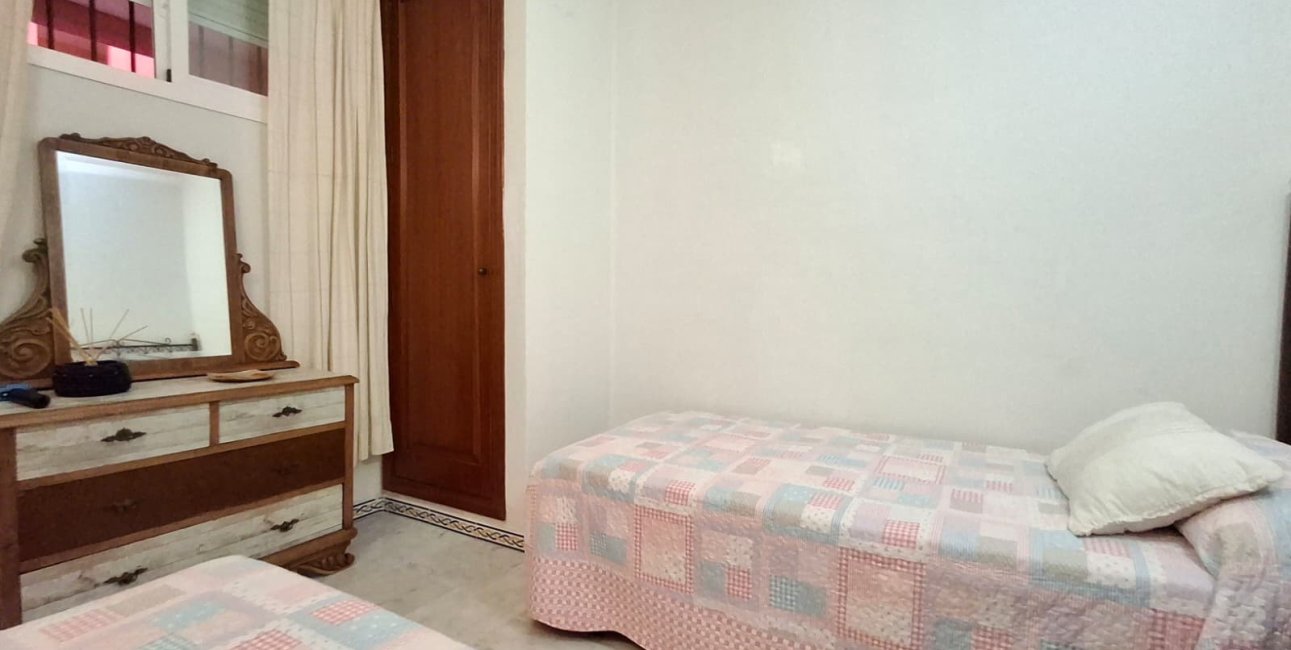 Reventa - Apartament / Duplex -
Torrevieja - Playa de los Locos