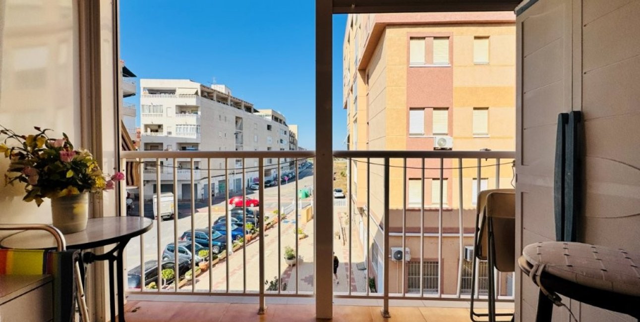 Rynek wtórny - Mieszkanie  -
Torrevieja - Puerto Romano