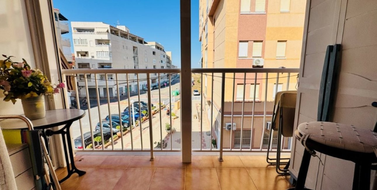 Rynek wtórny - Mieszkanie  -
Torrevieja - Puerto Romano