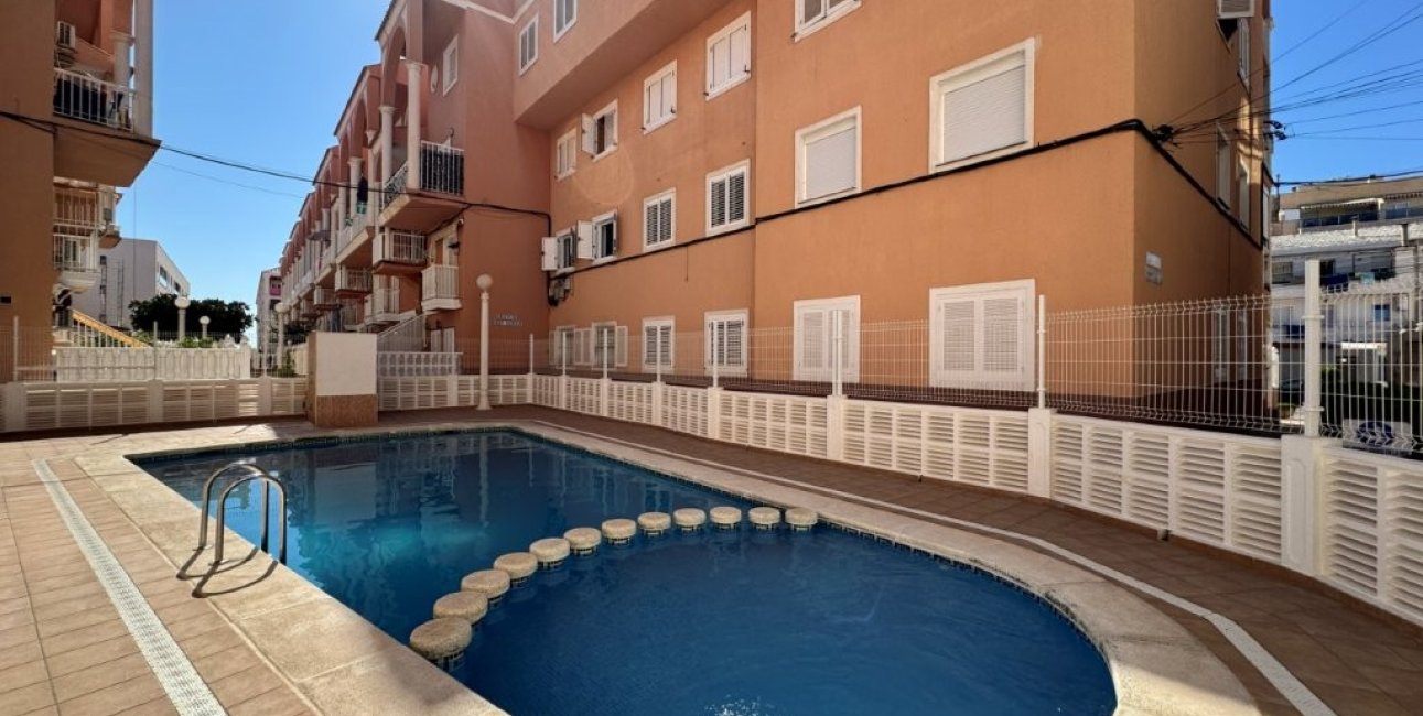 Rynek wtórny - Mieszkanie  -
Torrevieja - Puerto Romano