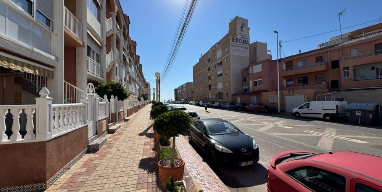 Rynek wtórny - Mieszkanie  -
Torrevieja - Puerto Romano