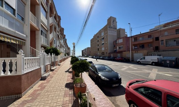 Rynek wtórny - Mieszkanie  -
Torrevieja - Puerto Romano