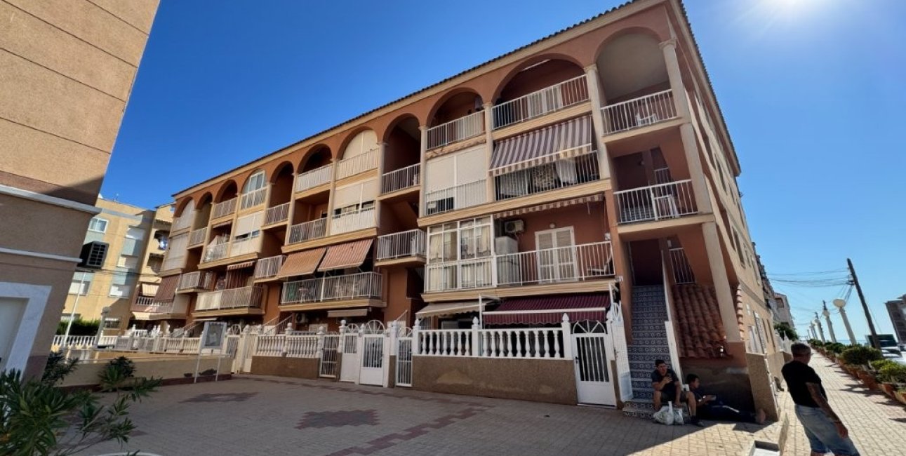 Rynek wtórny - Mieszkanie  -
Torrevieja - Puerto Romano