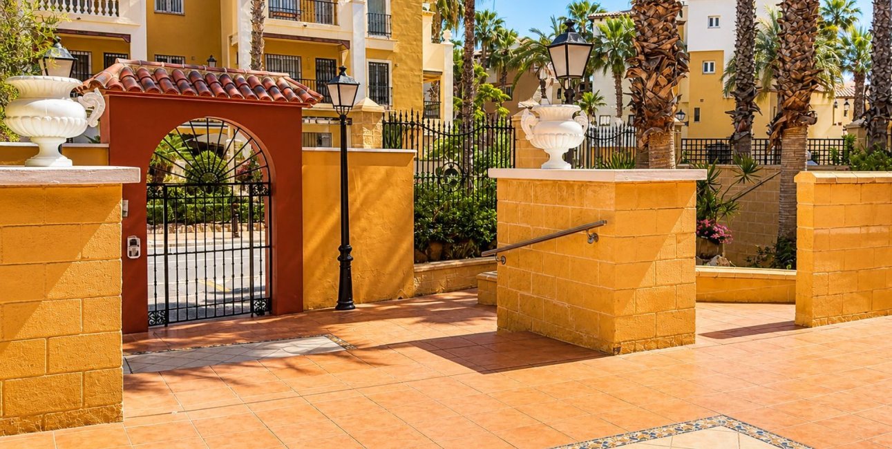 Resale - Apartment / flat -
Torrevieja - Playa Los Locos