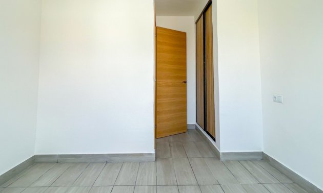 Resale - Apartment / flat -
Torrevieja - Torrevieja - Centre