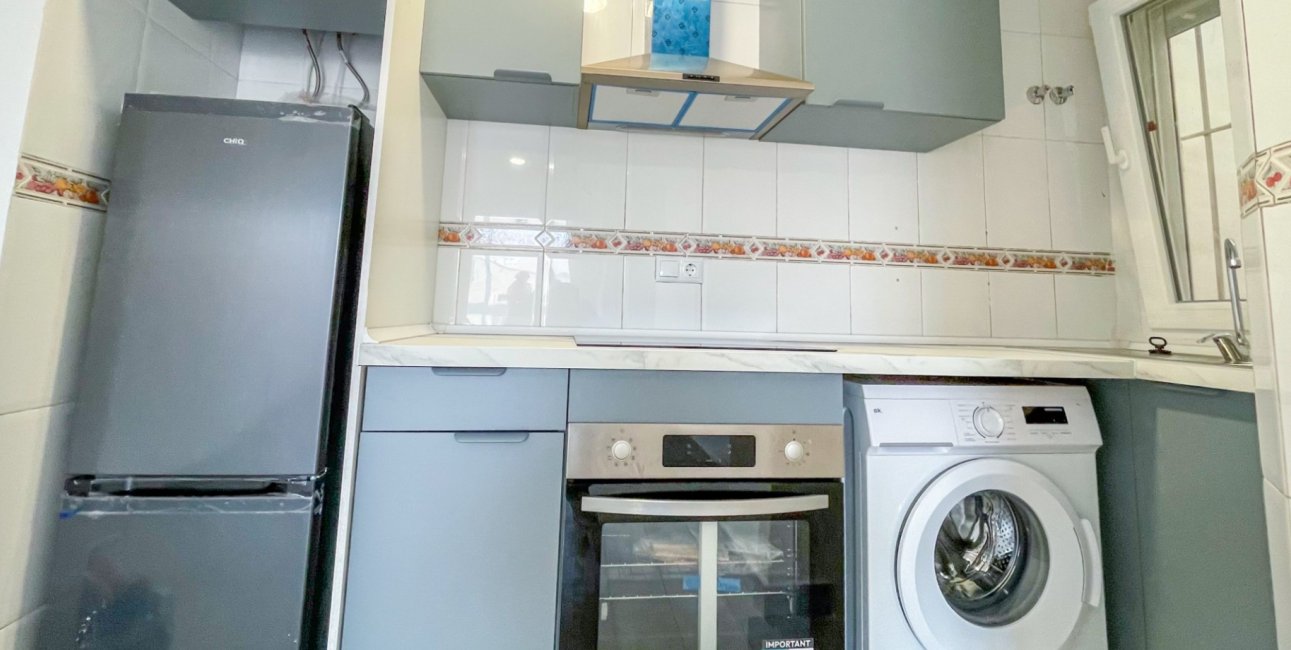 Resale - Apartment / flat -
Torrevieja - Torrevieja - Centre
