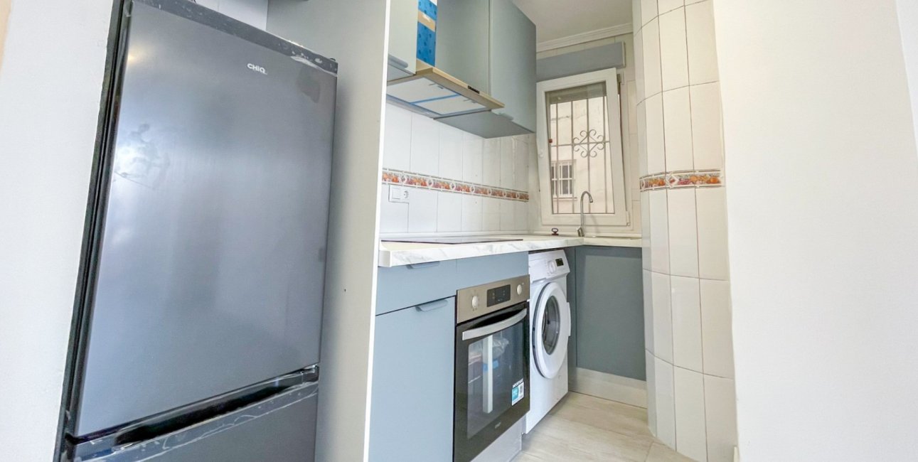 Resale - Apartment / flat -
Torrevieja - Torrevieja - Centre