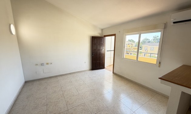 Reventa - Apartamento / piso -
Orihuela Costa - Villamartin