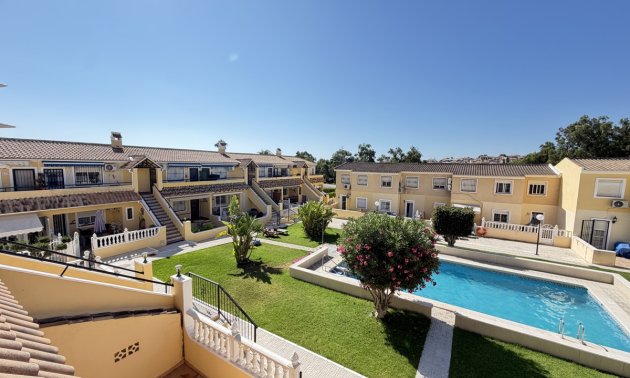 Reventa - Apartamento / piso -
Orihuela Costa - Villamartin
