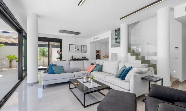 Resale - Villa -
Guardamar del Segura - Los Secanos