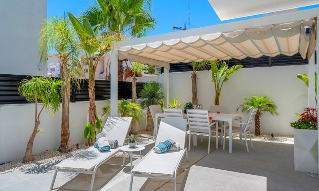 Resale - Villa -
Guardamar del Segura - Los Secanos