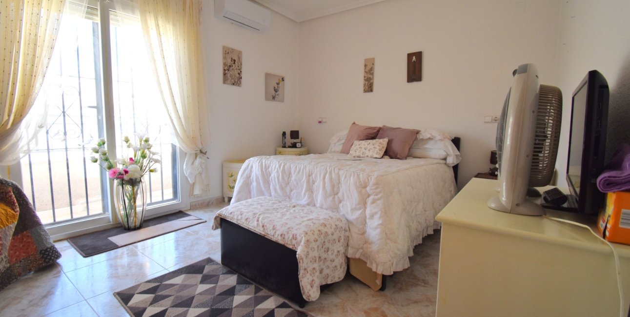 Rynek wtórny - Dom Szeregowy -
Orihuela Costa - Playa Flamenca