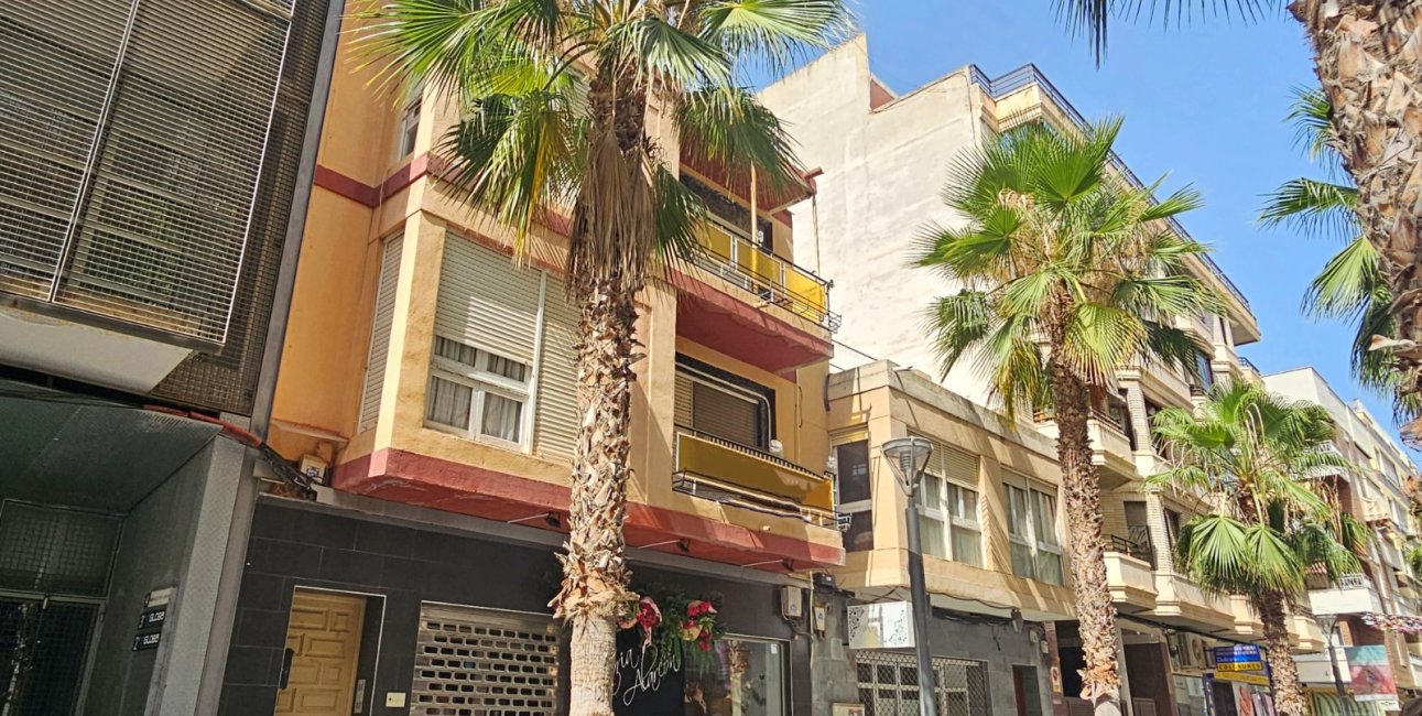 Resale - Building (Mixed-Use) -
Torrevieja - Torrevieja - Centre