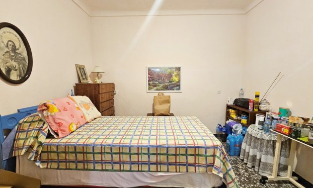 Resale - Building (Mixed-Use) -
Torrevieja - Torrevieja - Centre