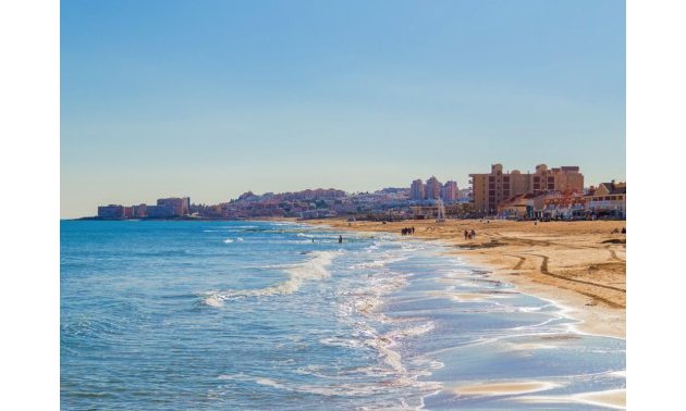 Resale - Building (Mixed-Use) -
Torrevieja - Torrevieja - Centre