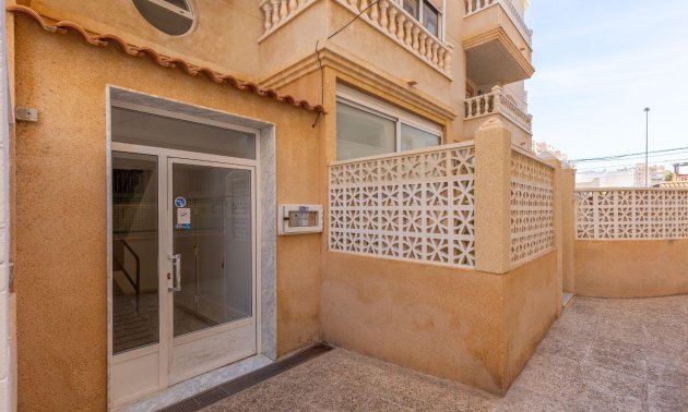 Rynek wtórny - Mieszkanie  -
Torrevieja - Nueva Torrevieja