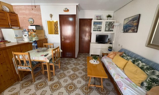 Resale - Bungalow -
Torrevieja - Playa de los Naufragos