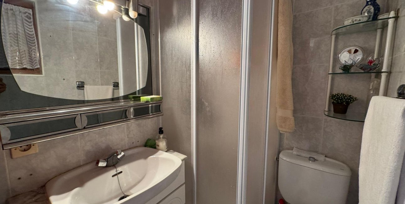 Resale - Bungalow -
Torrevieja - Playa de los Naufragos