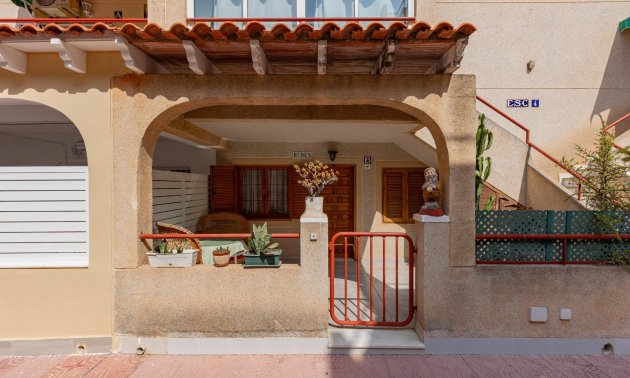 Resale - Apartment / flat -
Torrevieja - Acequion