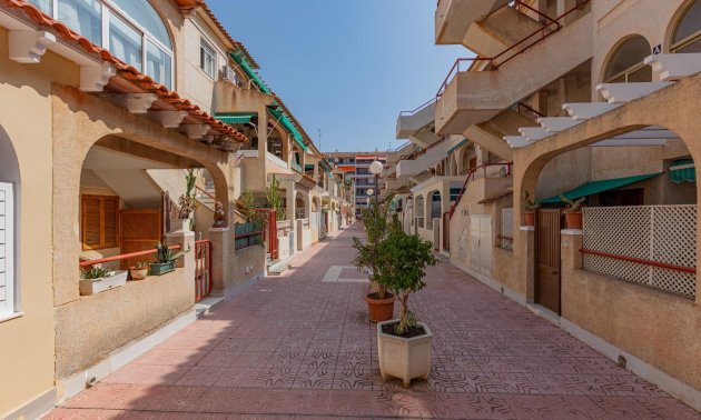 Resale - Apartment / flat -
Torrevieja - Acequion